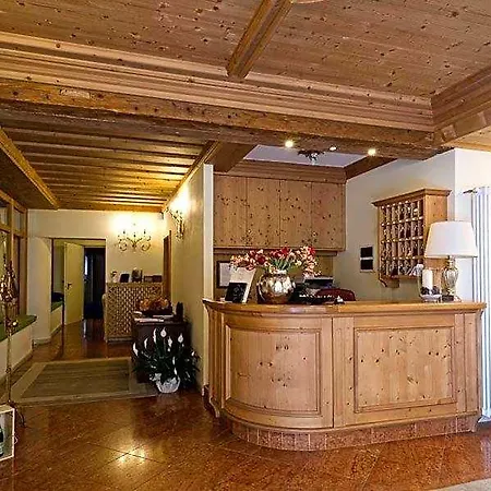 Otel Belvedere Dolomiti