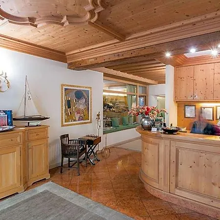 Otel Belvedere Dolomiti