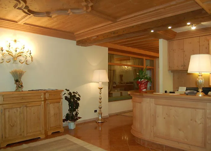 Отель Belvedere Dolomiti 4*